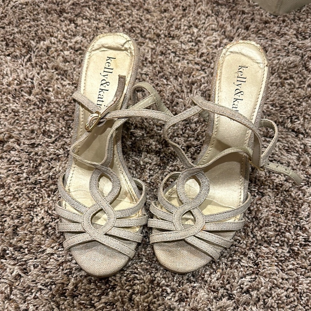 KELLY AND KATIE GREY AND BLACK WEDGE SANDALS